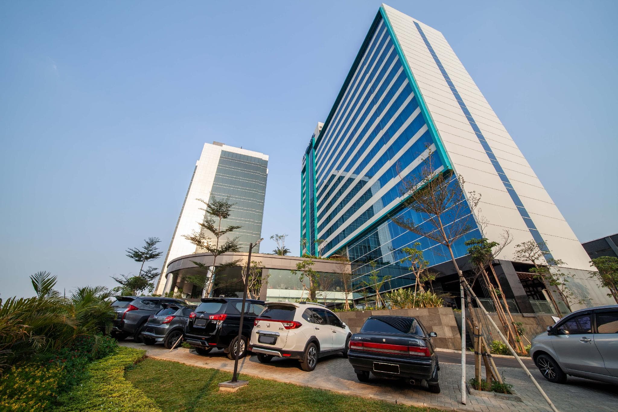Avenzel Hotel & Convention Cibubur photo 4