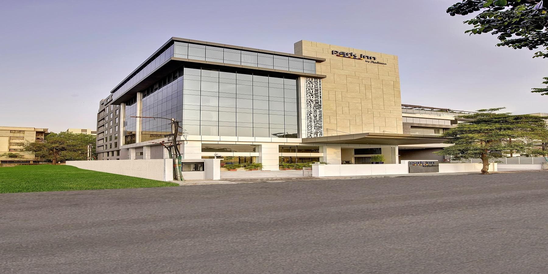 Park Inn by Radisson Surat photo 4