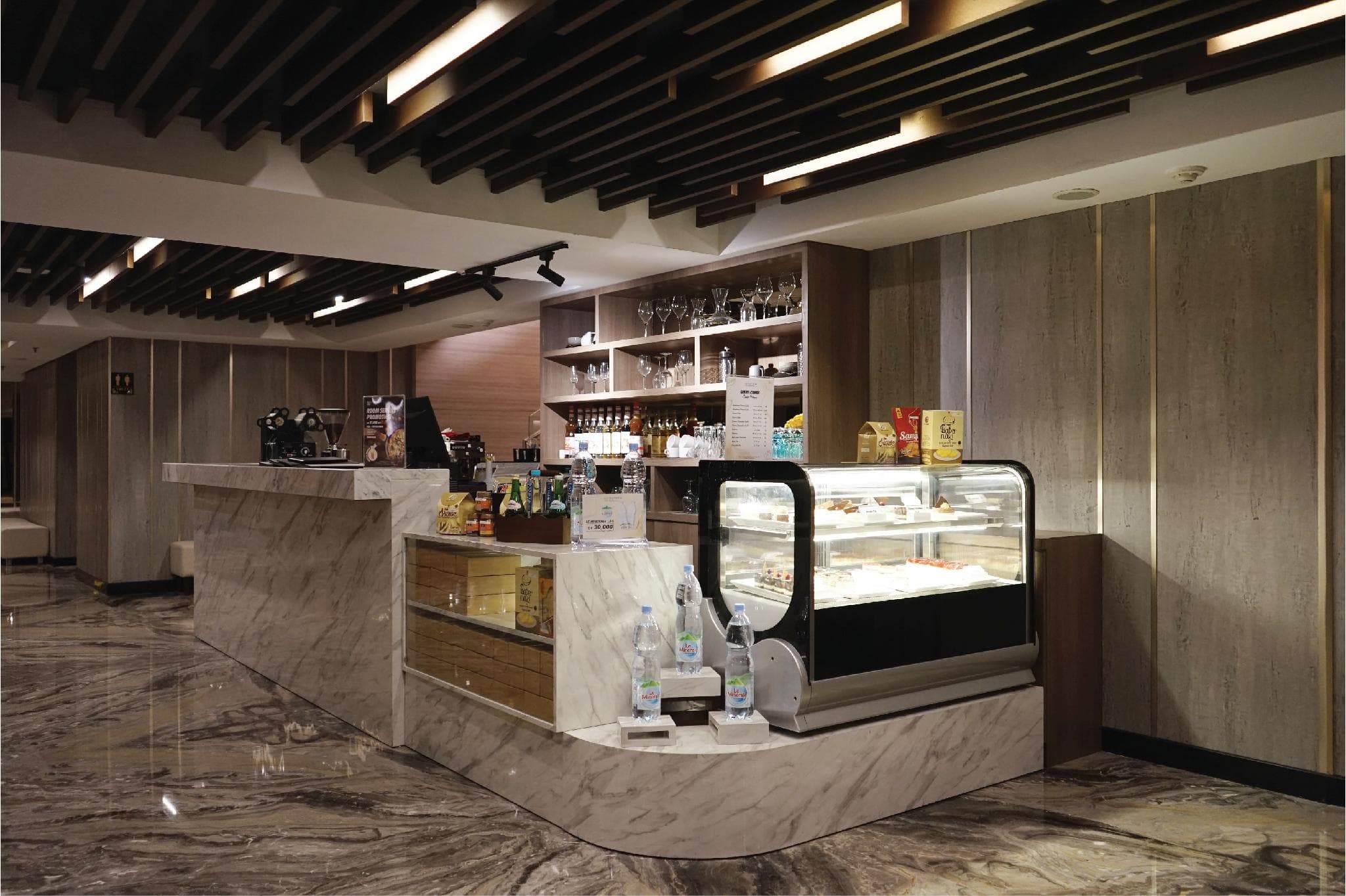 Hotel Platinum Tunjungan Surabaya photo 4
