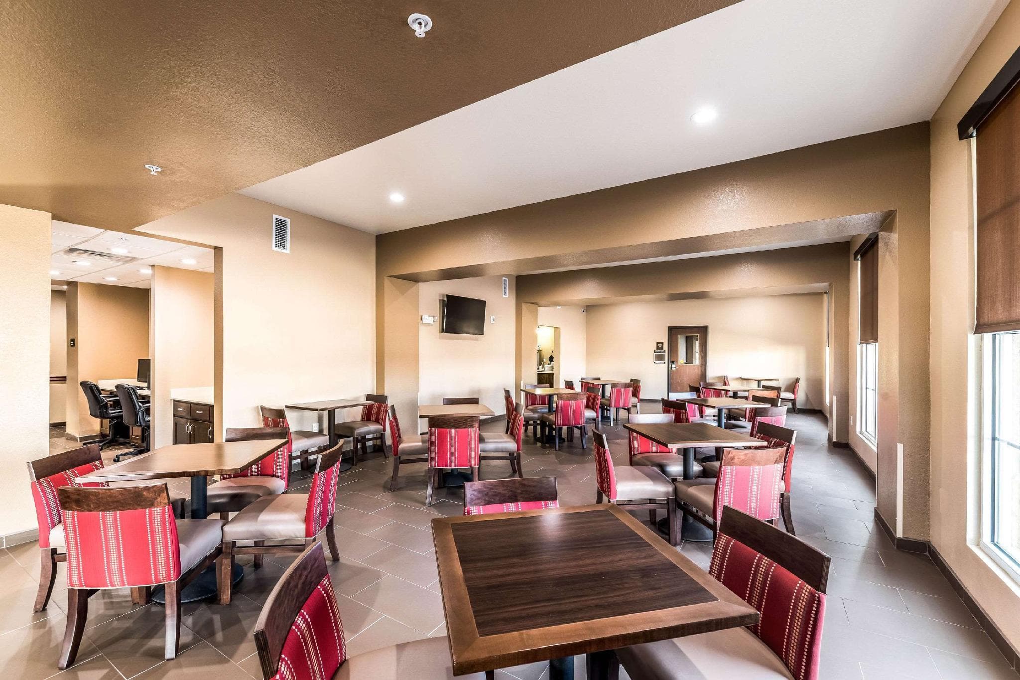 Comfort Suites Grand Prairie - Arlington North photo 5