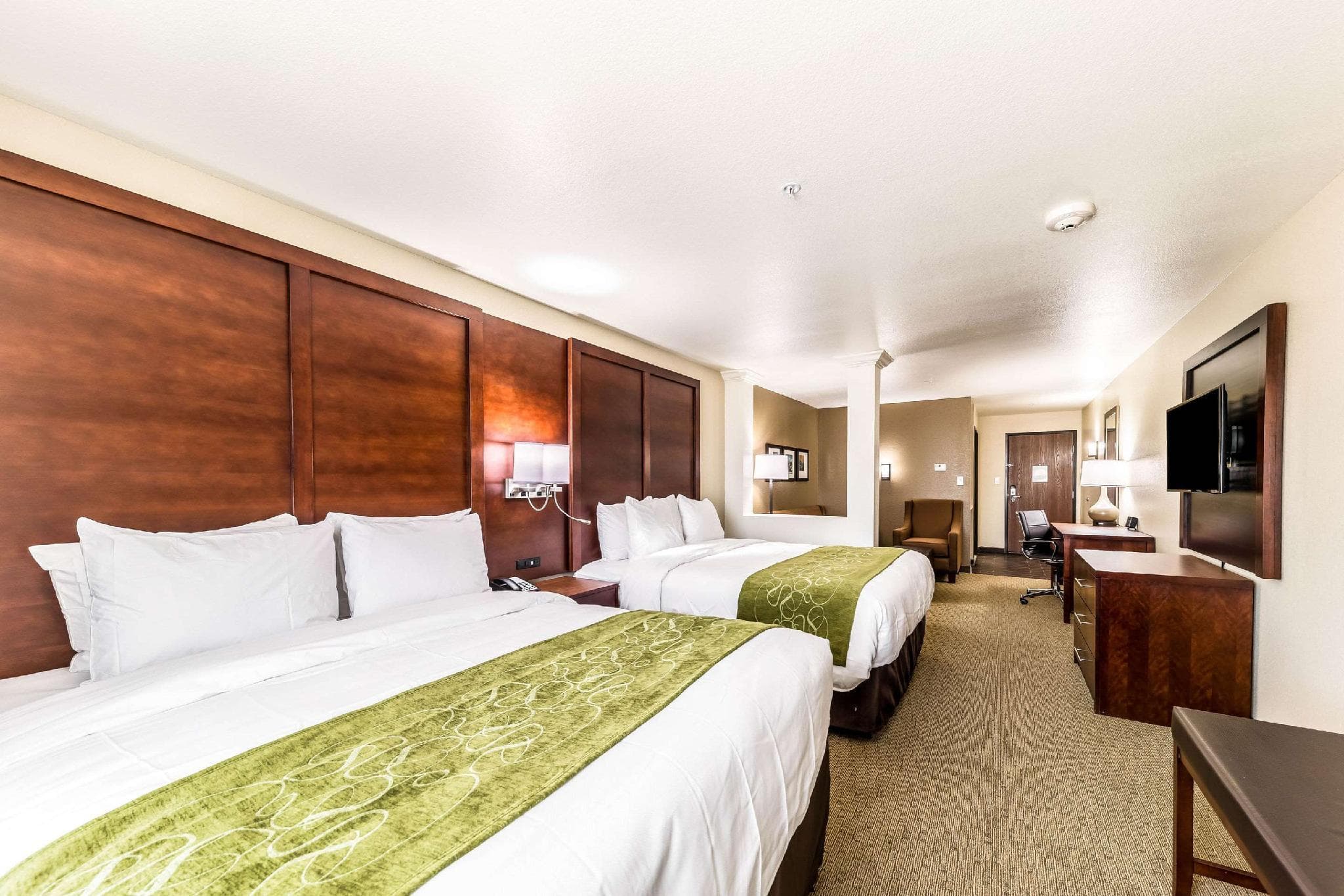 Comfort Suites Grand Prairie - Arlington North photo 2