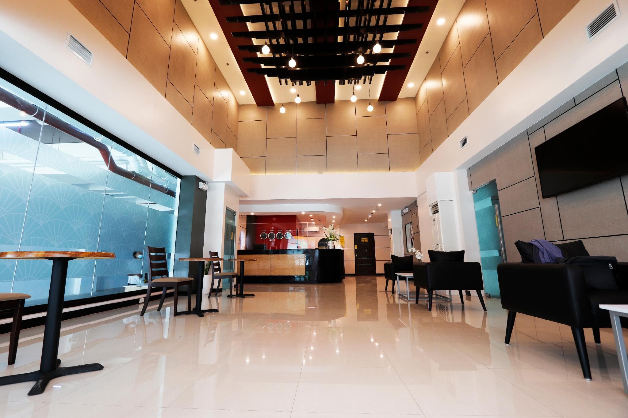 Hotel Sogo Fairview photo 4