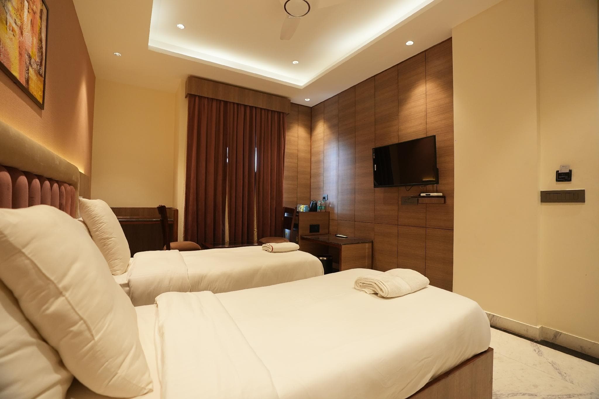 Lime Tree Hotel and Banquet Greater Noida photo 2