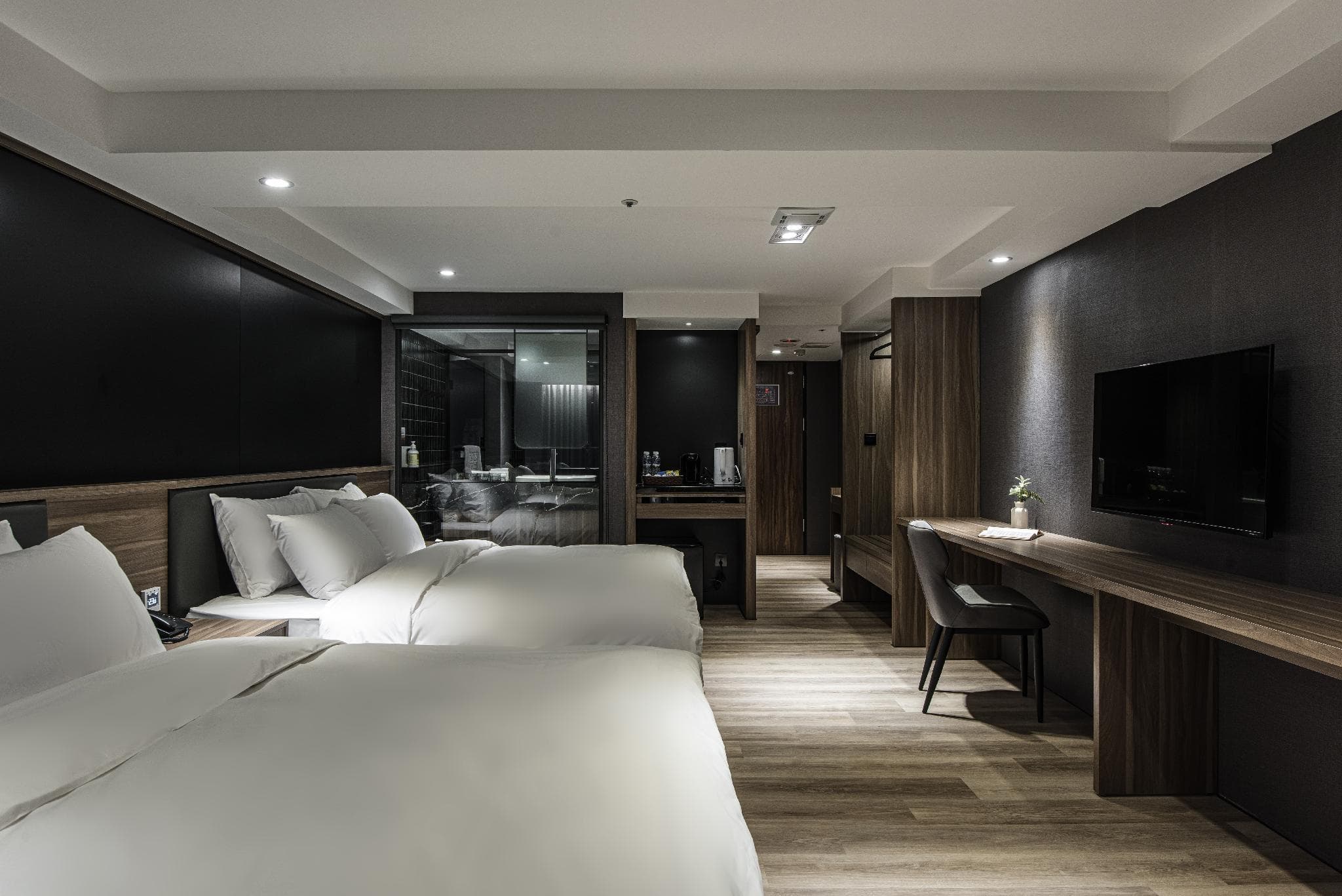 Autumn Willow Hotel