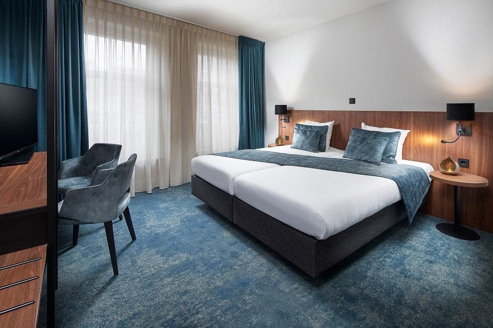 Boutique Hotel First City photo 2