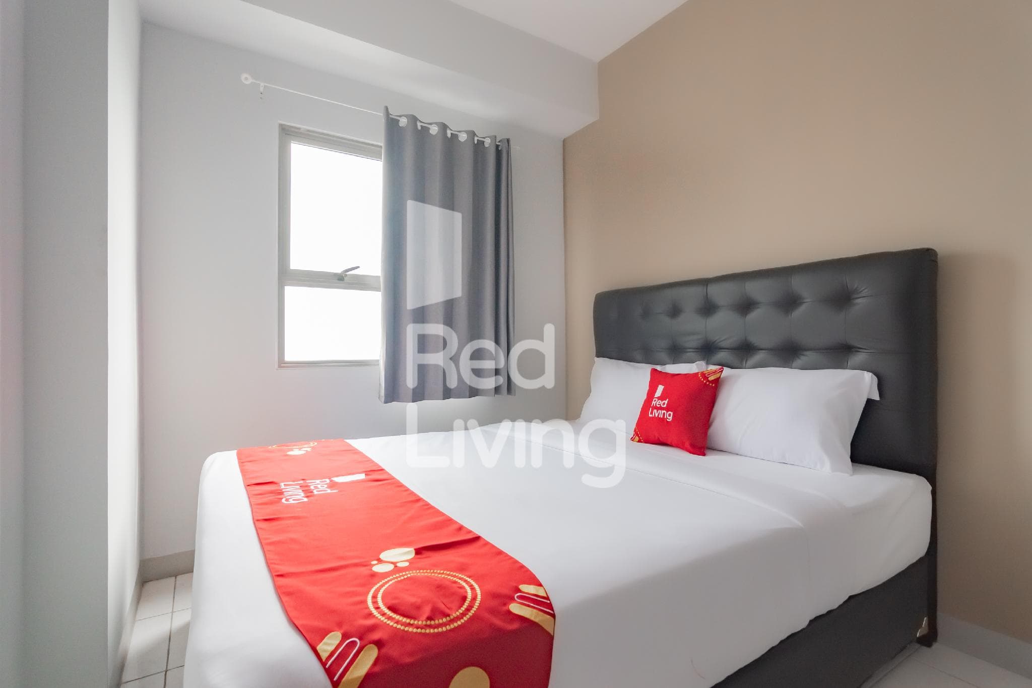 RedLiving Apartemen Mekarwangi Square - M Express photo 2