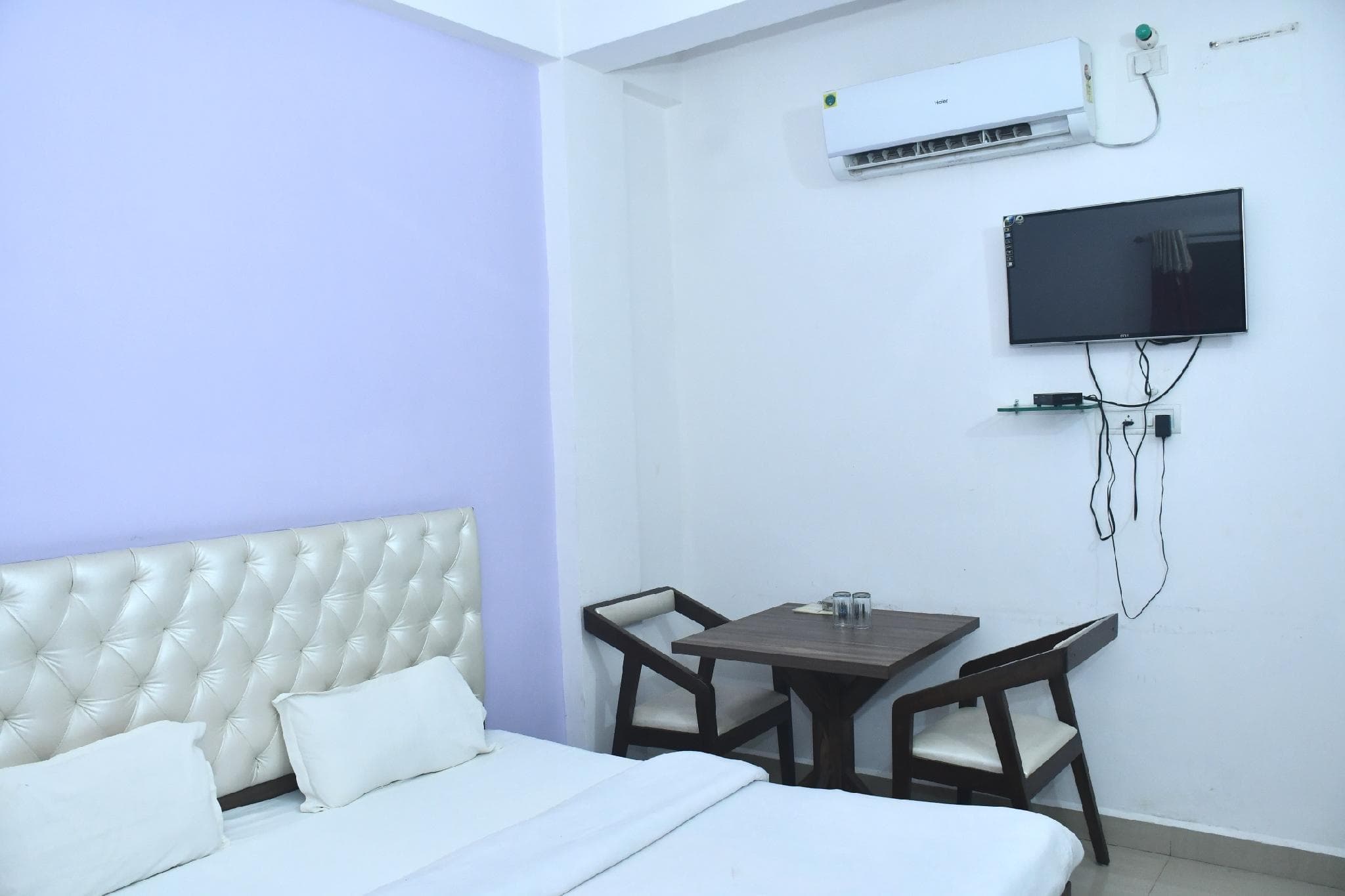HOTEL AWADH PALACE photo 2