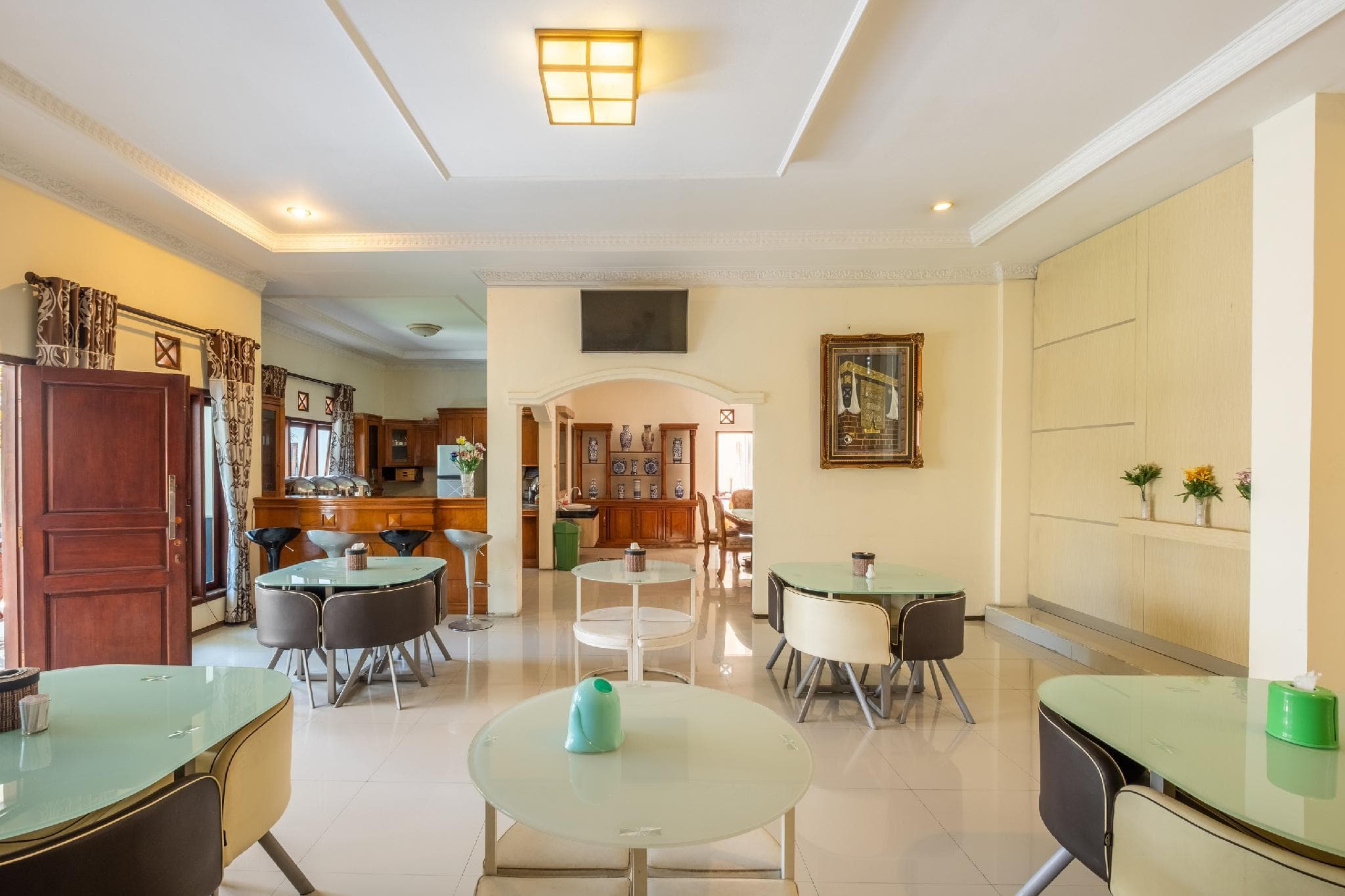 Aleyra Hotel and Villa Garut photo 3