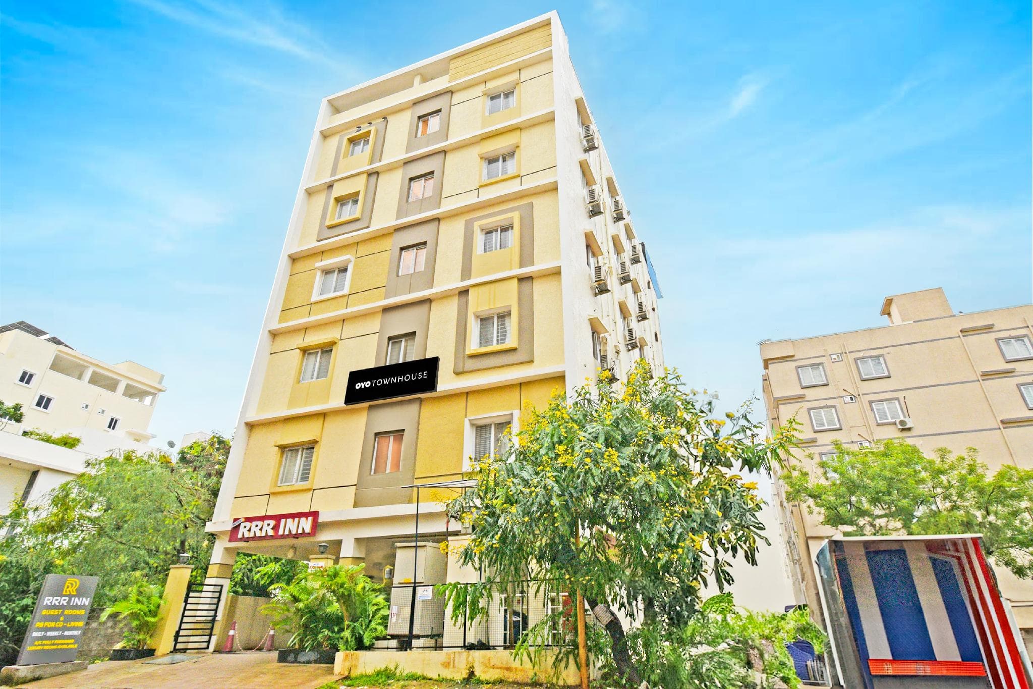 Super Townhouse Kondapur Near Botanical Garden Formerly RRR Inn