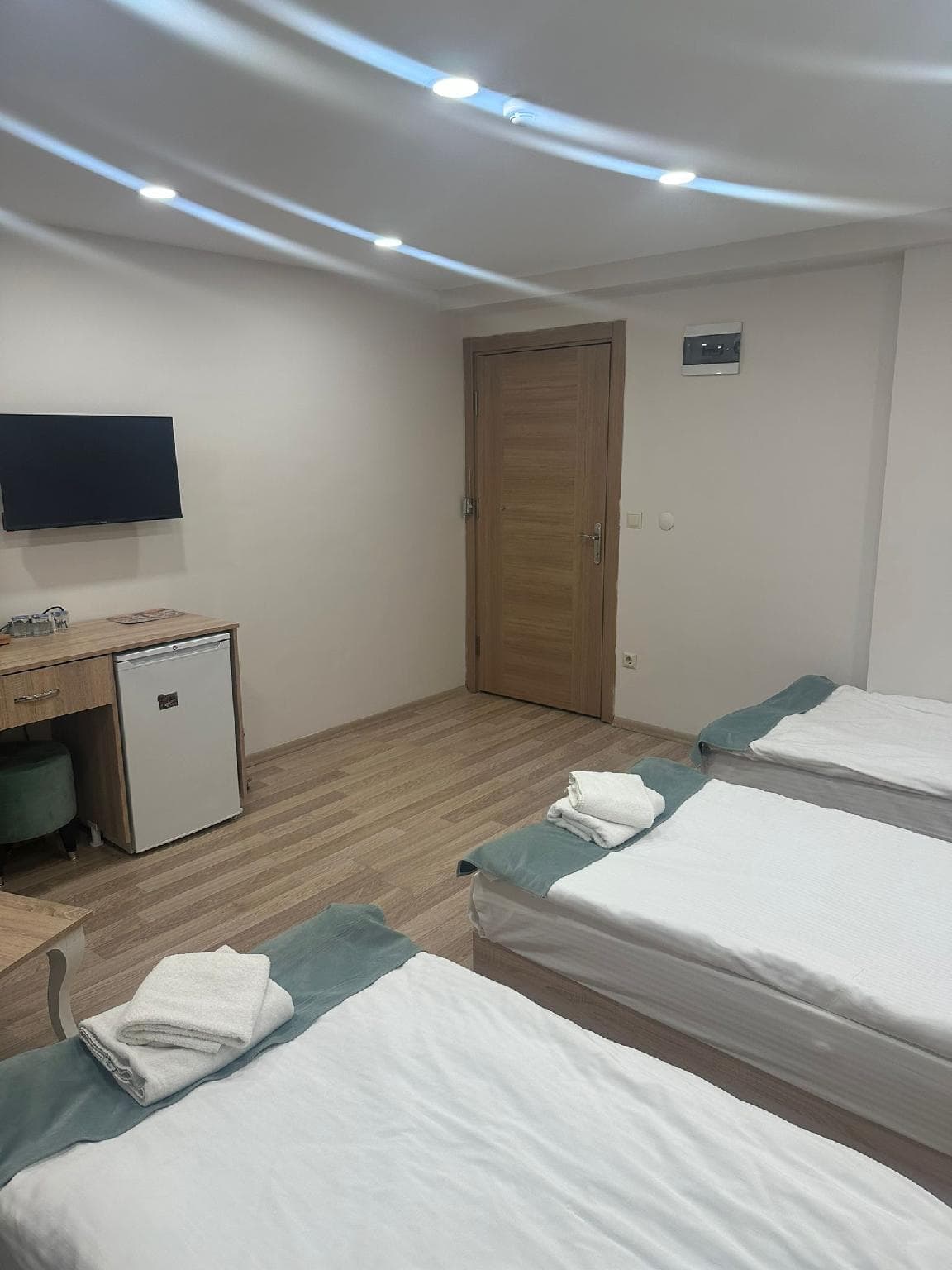 LOSS HOTEL photo 2