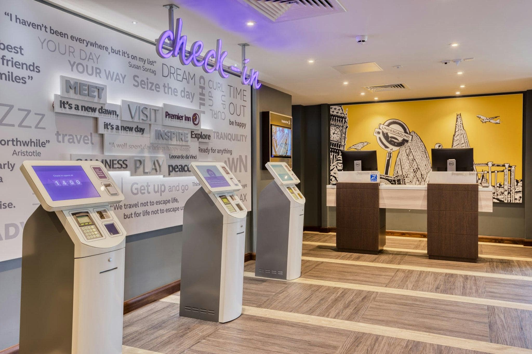 Premier Inn London Southwark - Southwark Station photo 2