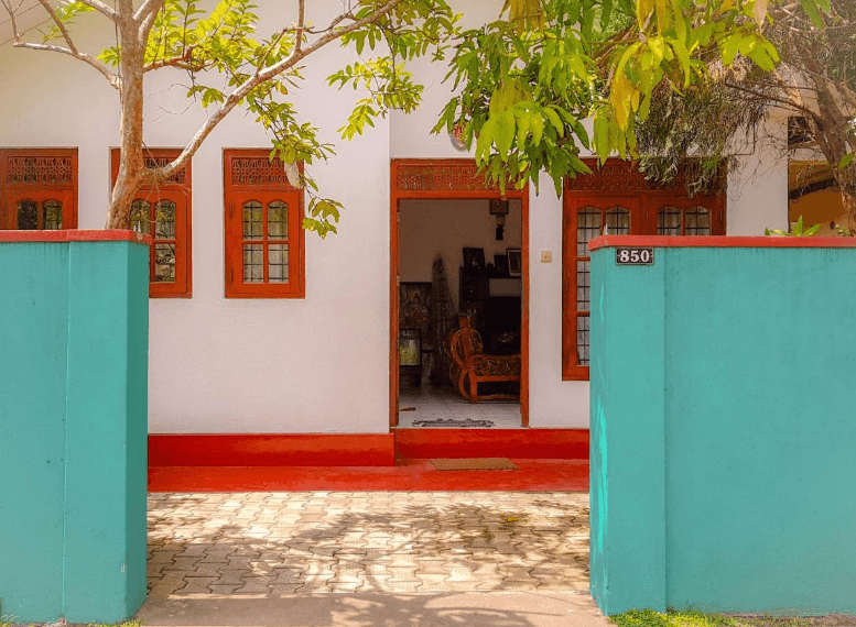 Hikkaduwa backyard beach homestay