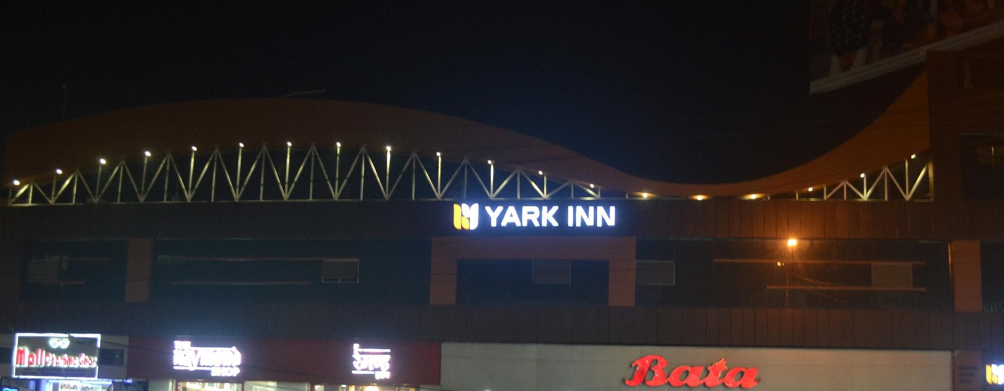 YARK INN photo 3