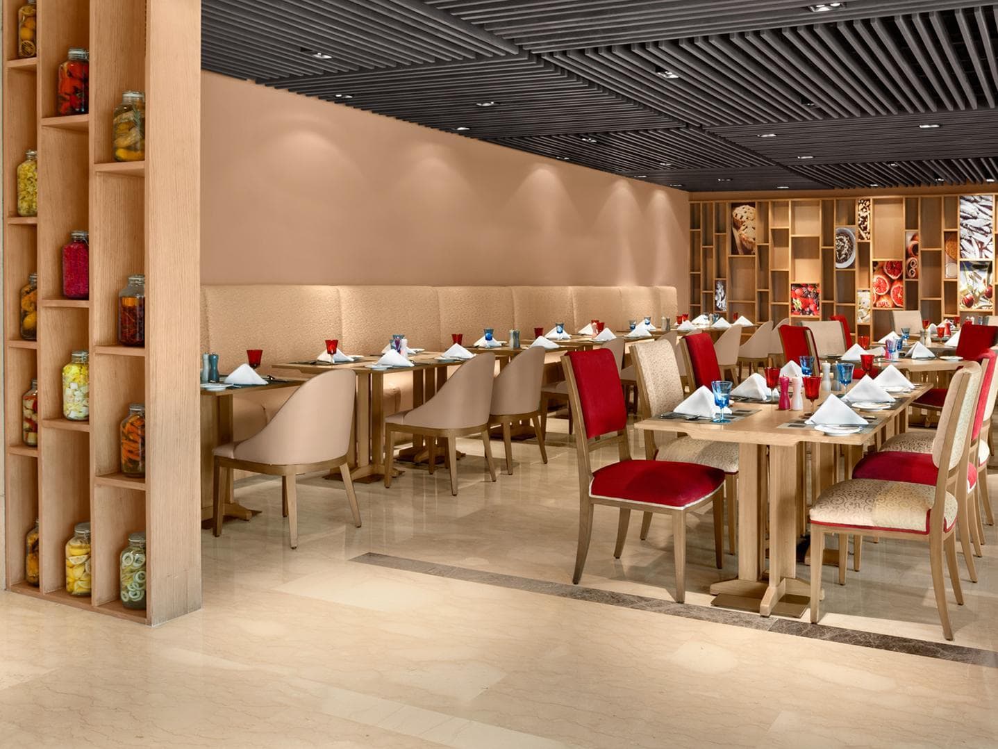 The Leela Ambience Convention Hotel Delhi photo 3