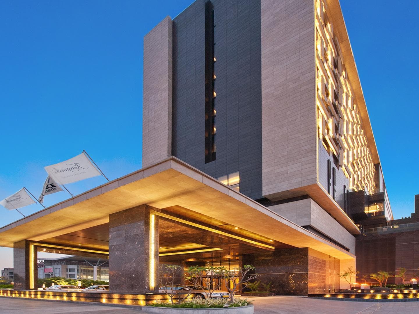 The Leela Ambience Convention Hotel Delhi photo 4