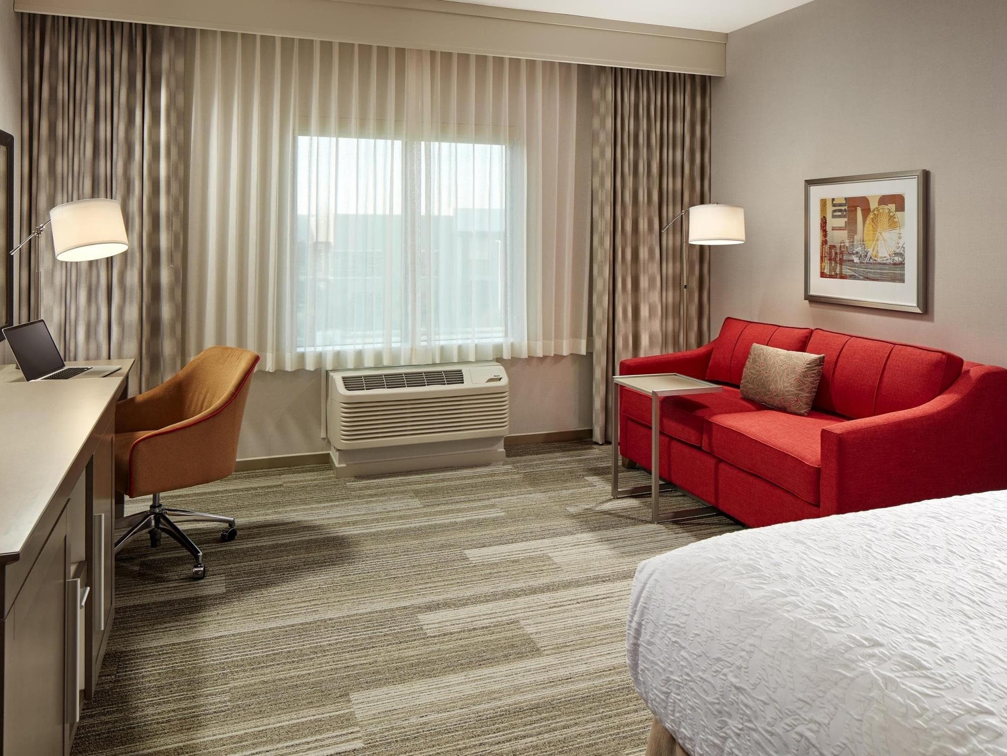 Hampton Inn Long Beach Airport photo 5