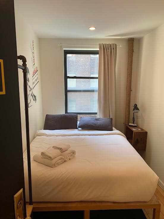 CHELSEA ROOMS