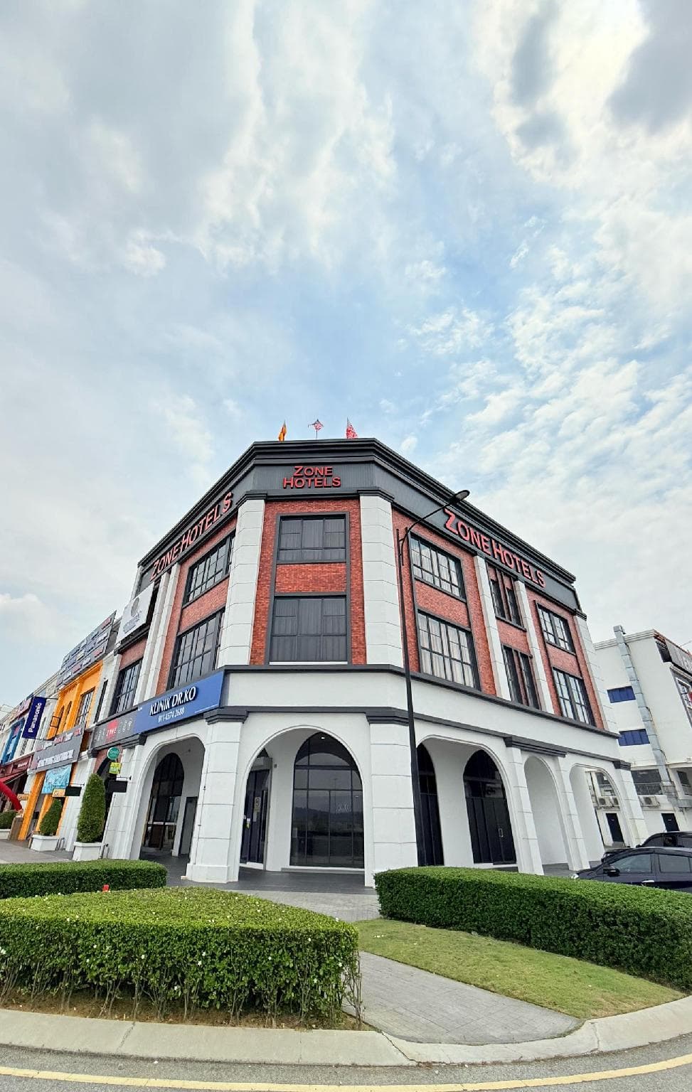 ZONE Hotels, Eco Grandeur