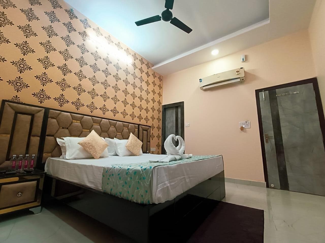 Hotel Chotiwala – 10 Mins from Kashi Vishwanath Temple photo 2