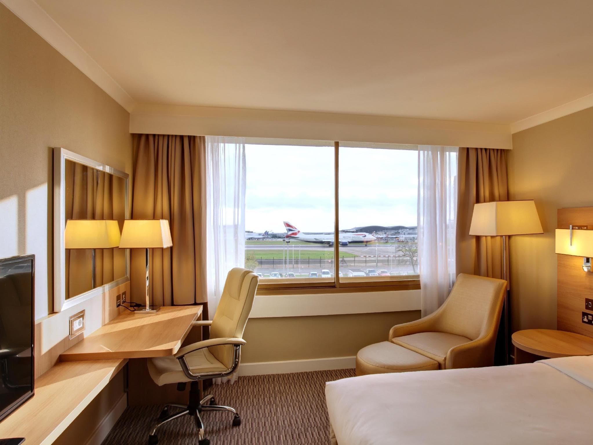 Renaissance London Heathrow Hotel photo 2