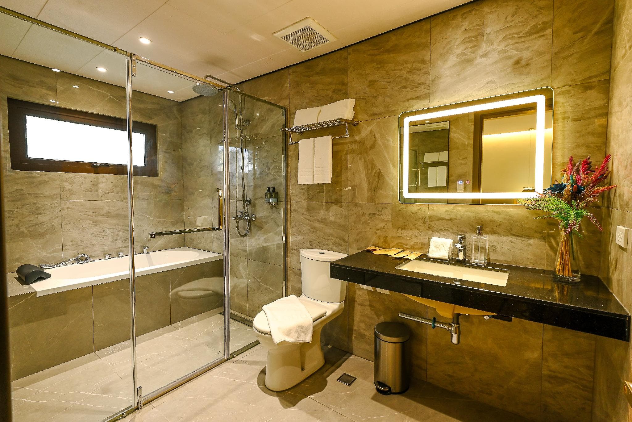 Ardenhills Suites photo 2