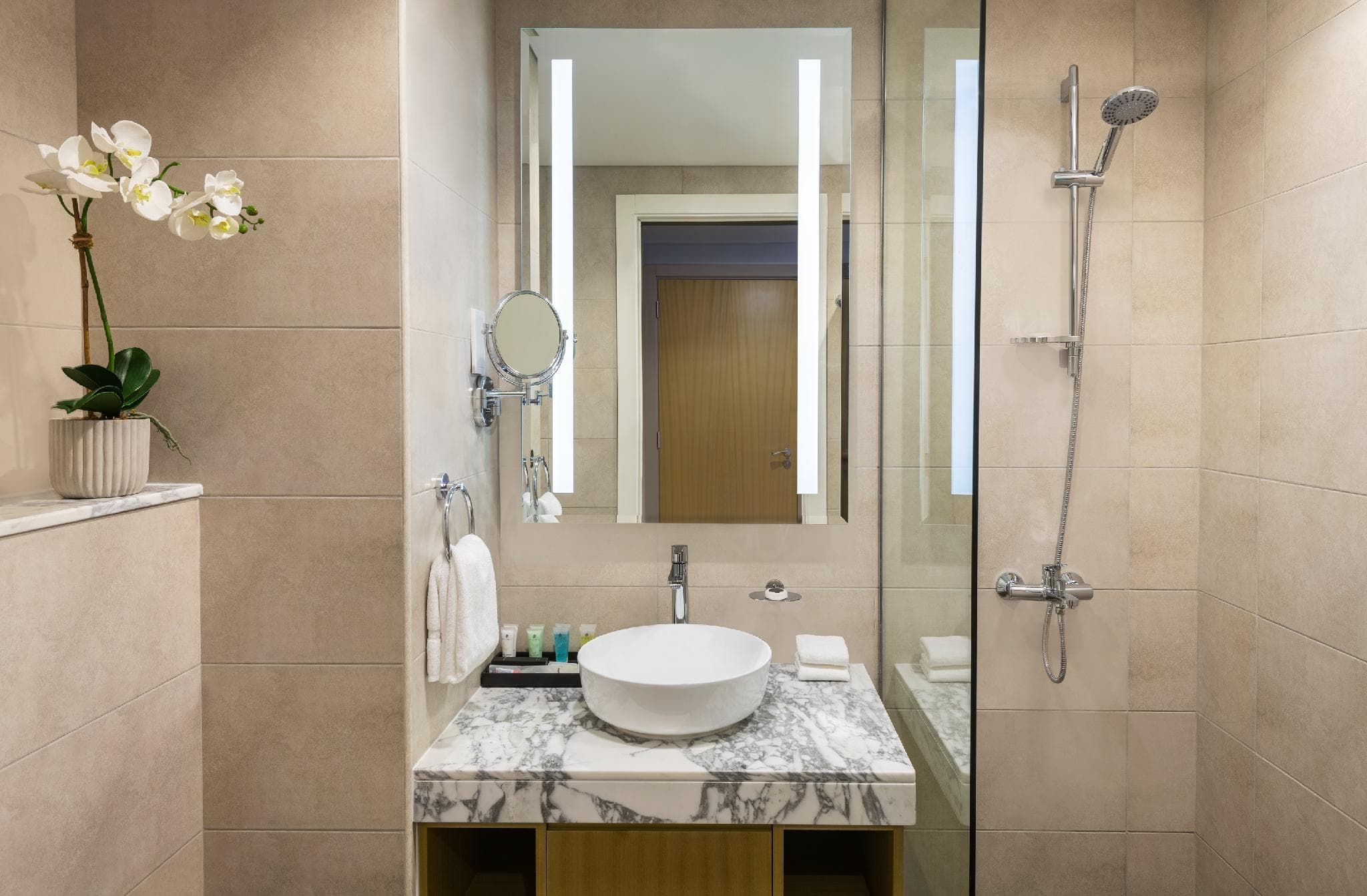 DAMAC Maison Aykon City Dubai photo 4