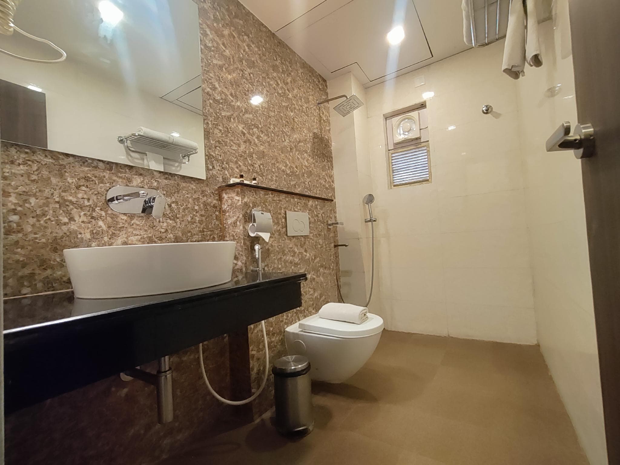 Sambhabana Hotel & Suites photo 5