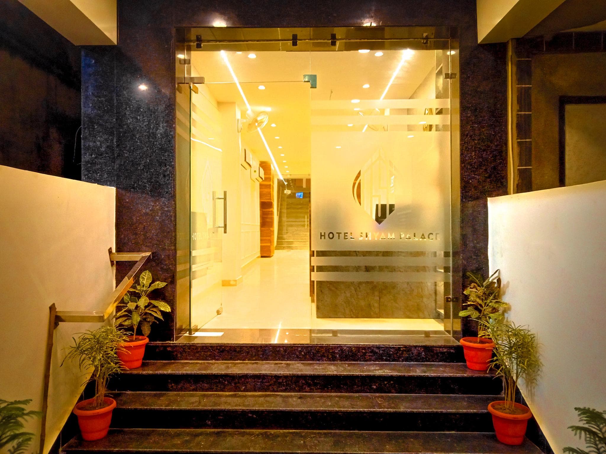 HOTEL SHYAM PALACE INDIA AGRA photo 3