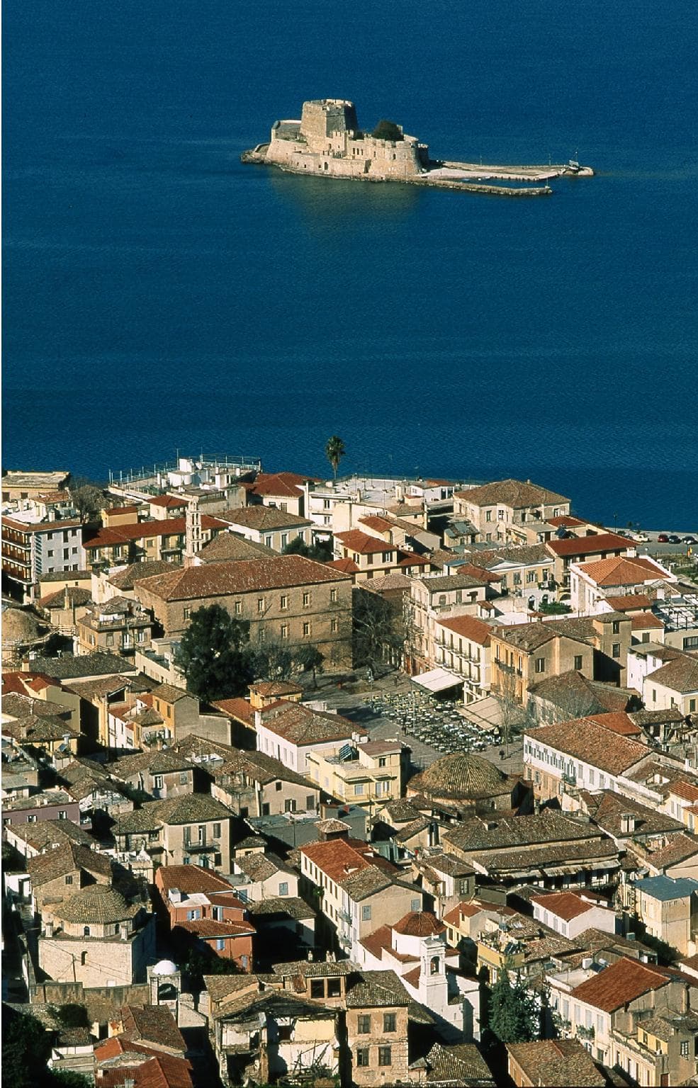 Amphitryon Hotel
