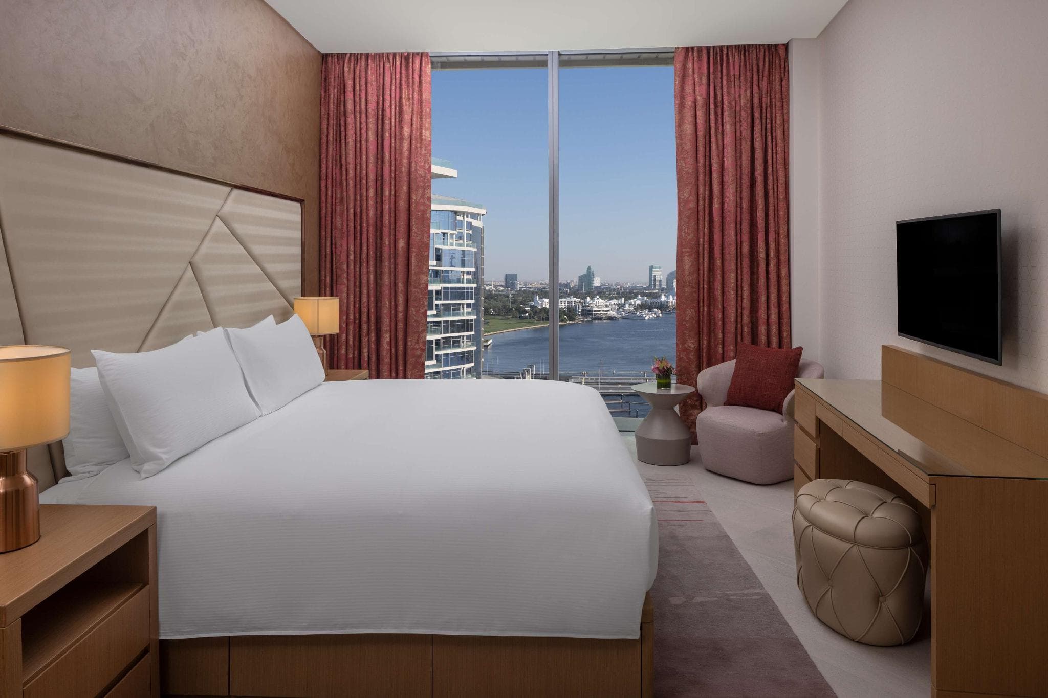 Hilton Dubai Creek Hotel & Residences photo 2