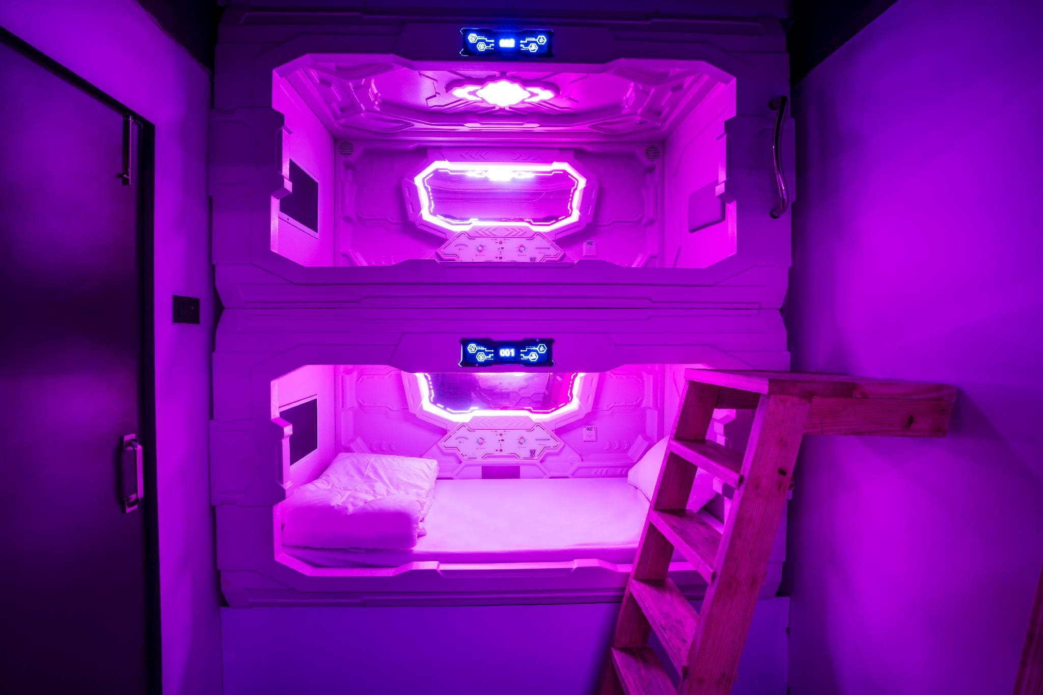 NapTapGo: Japanese Private POD Hotel, E-City Metro photo 3