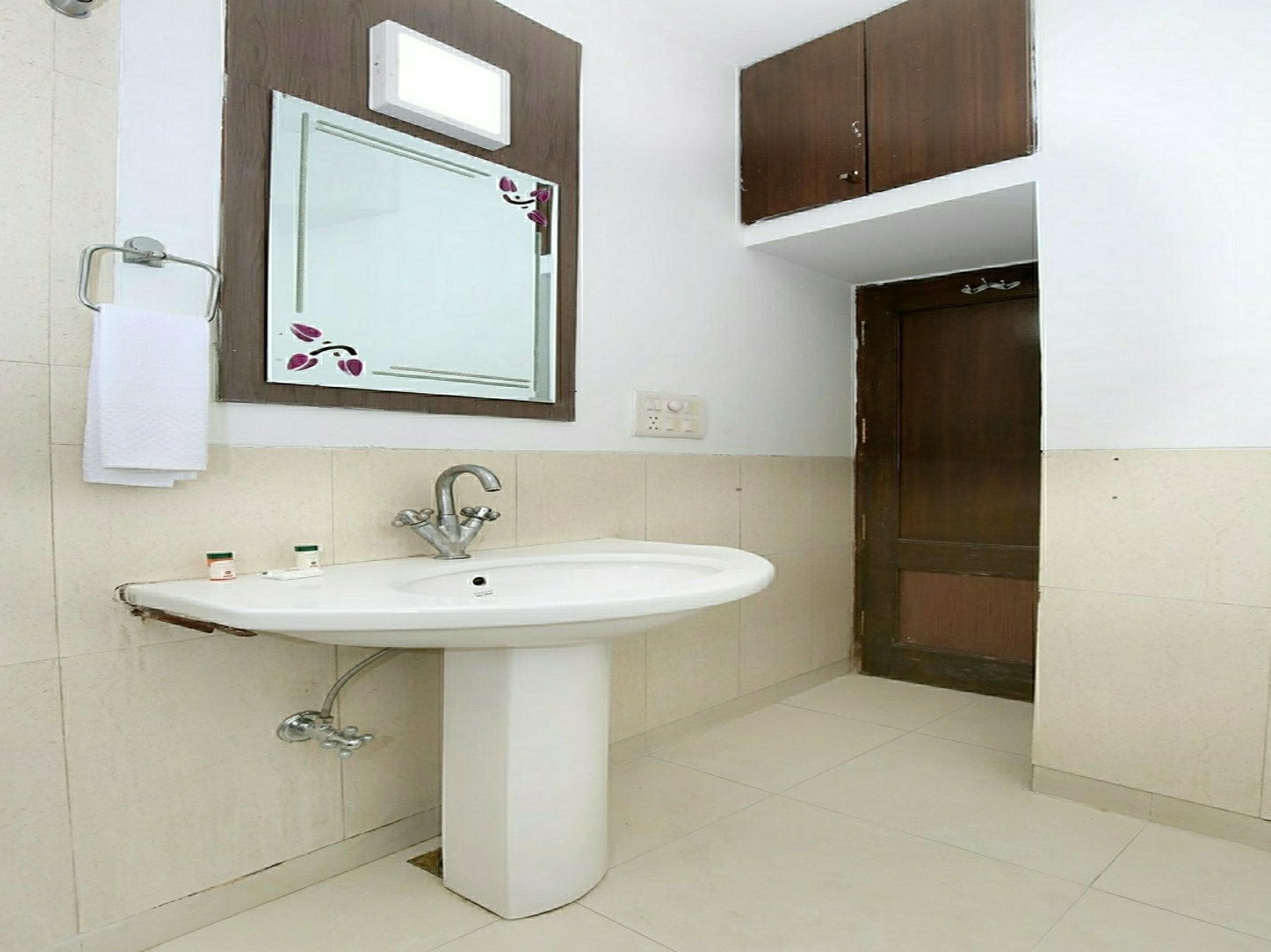 OYO Hotel Sky 5 photo 4
