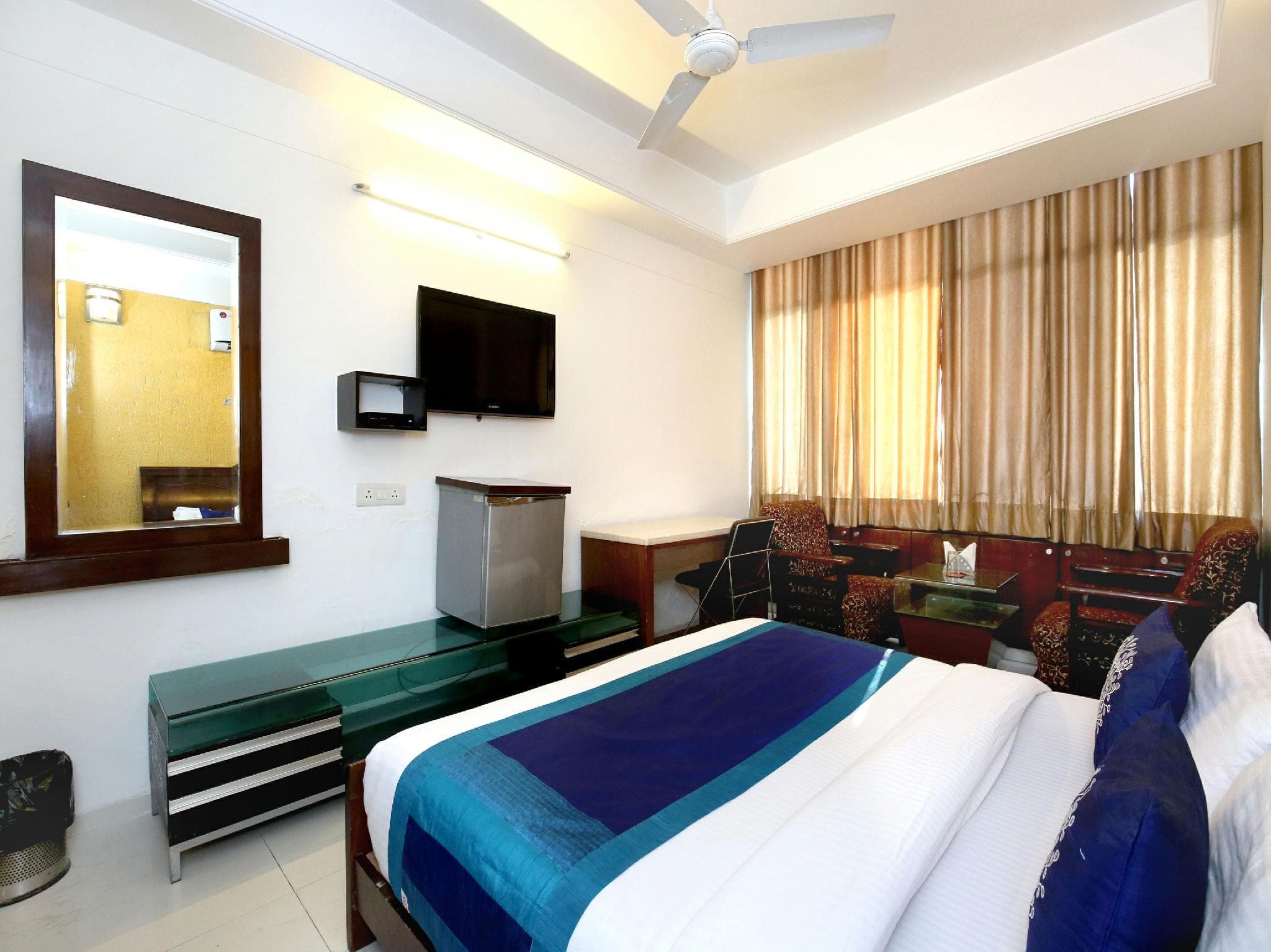 OYO Hotel Sky 5 photo 5