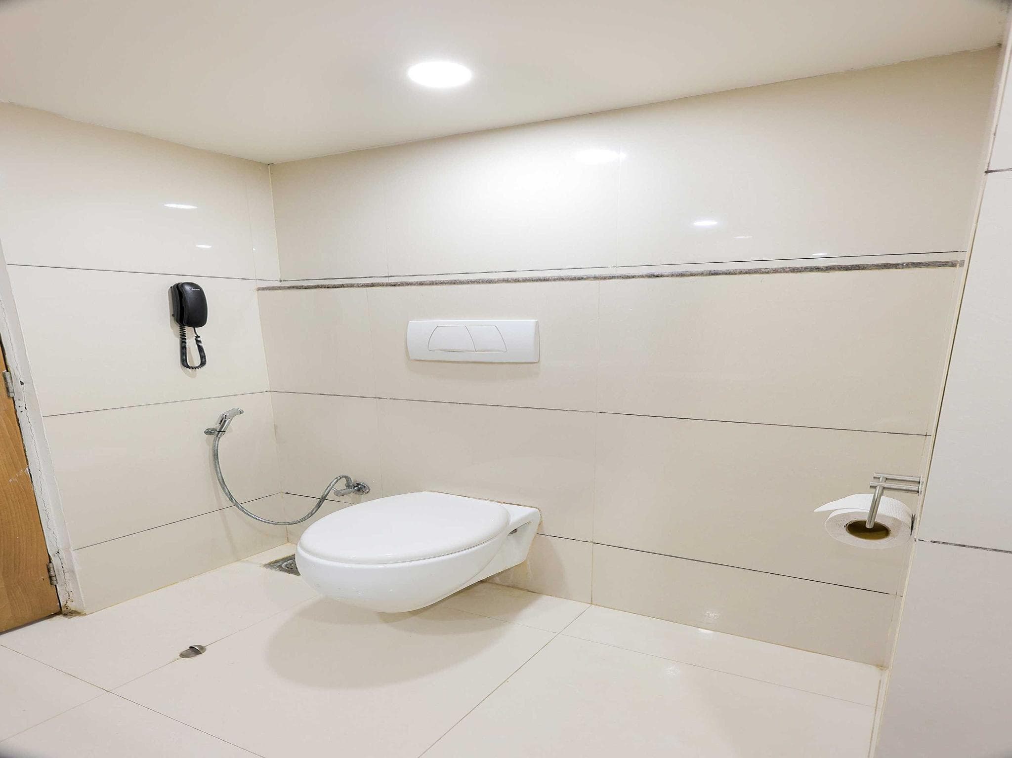 Palette Hotel Surya by CheckIn, Vadodara photo 3