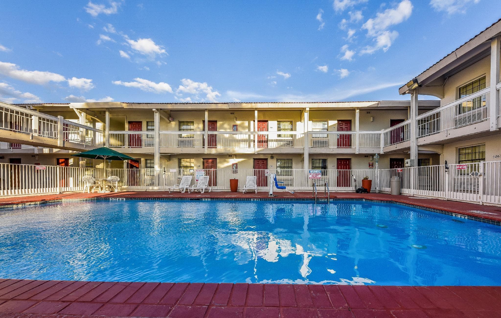 Red Roof Inn Plano photo 3