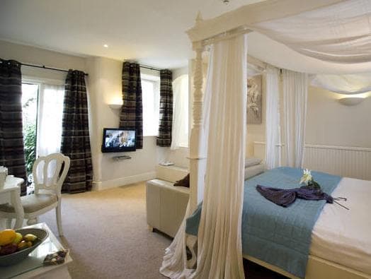 Windermere Boutique Hotel Spa Suites & Hot Tubs photo 2