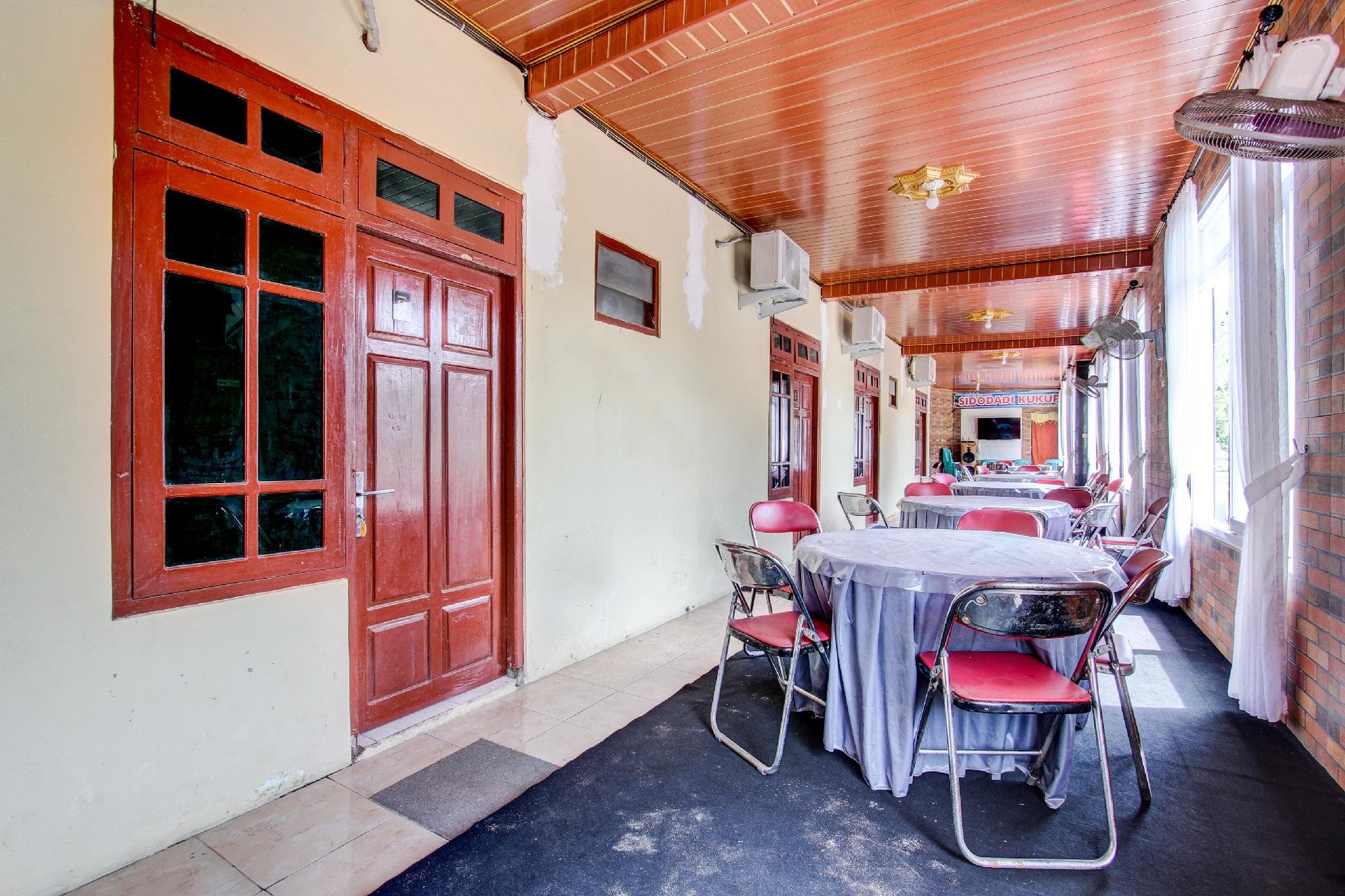 Collection O 93742 Sidodadi Hotel Dan Resto photo 3