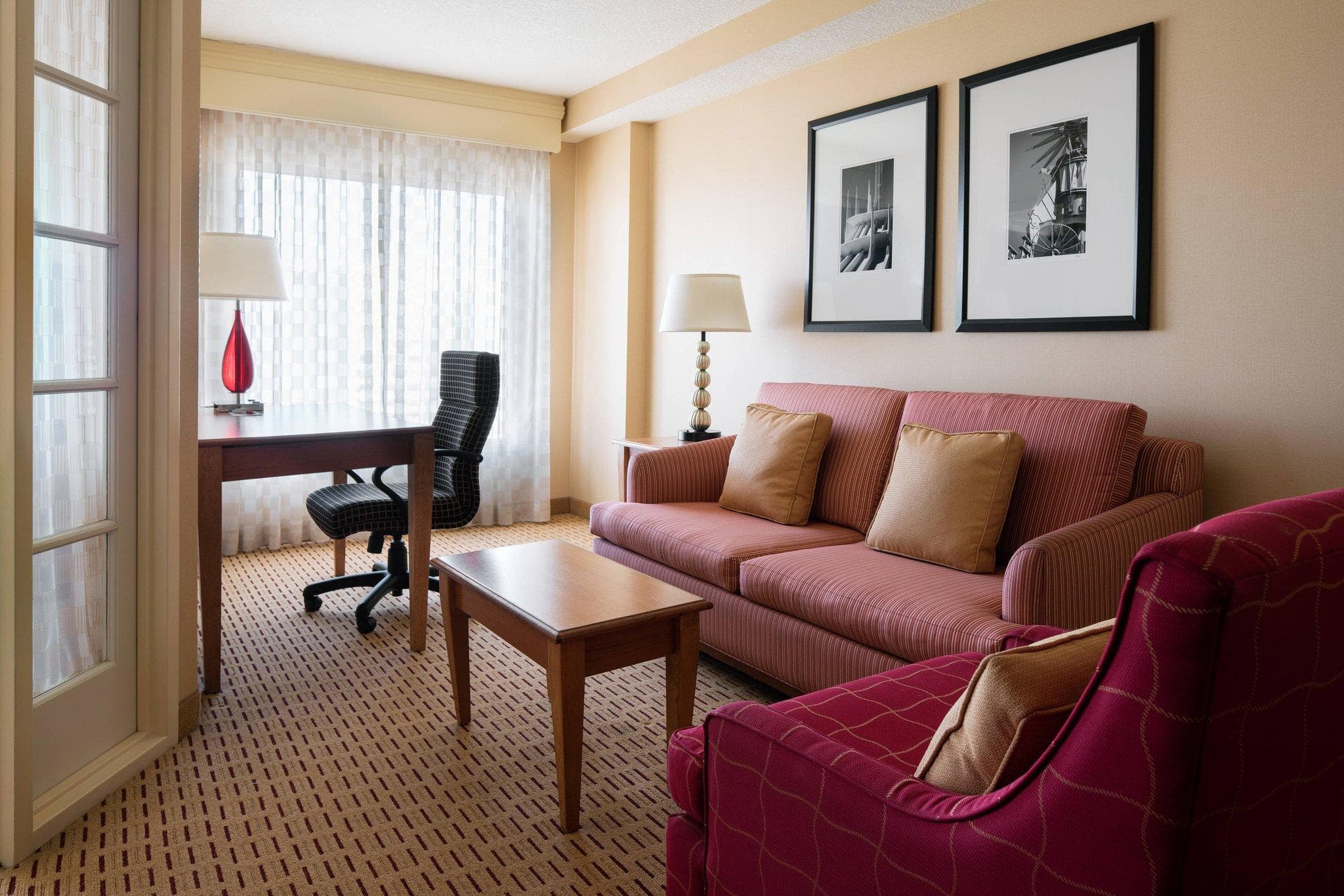 Anaheim Marriott Suites photo 2