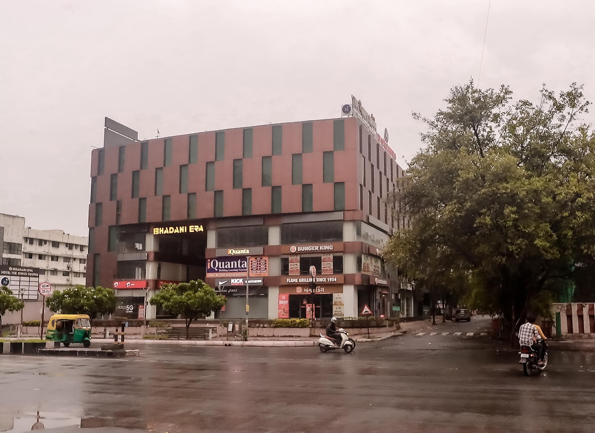 Zip By Spree Hotels Surat photo 3