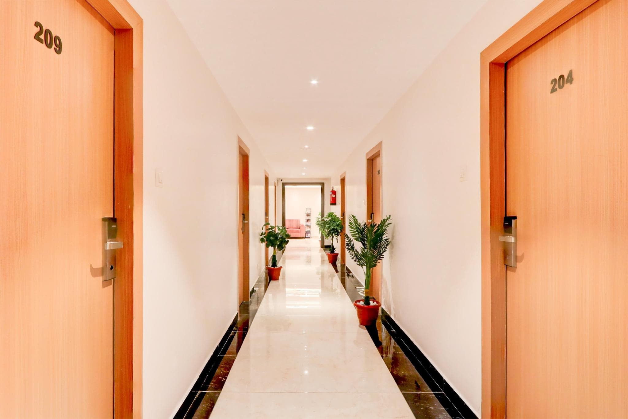 Super Townhouse Lotus Grand photo 3