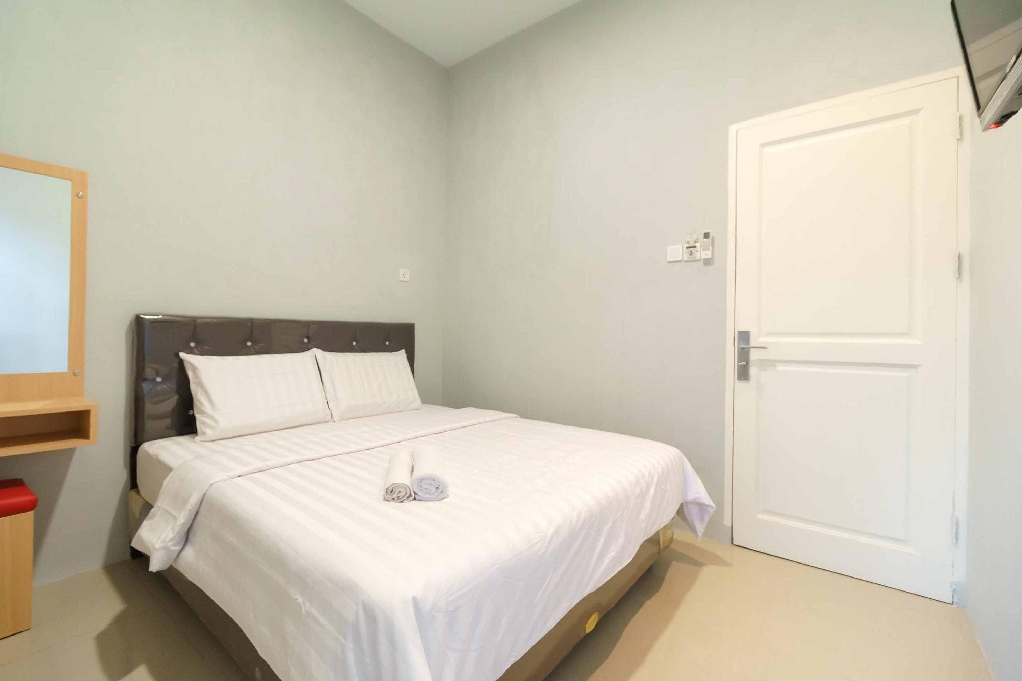 RedLiving Apartemen Royal Park Sentul by Bogor Staycation photo 4