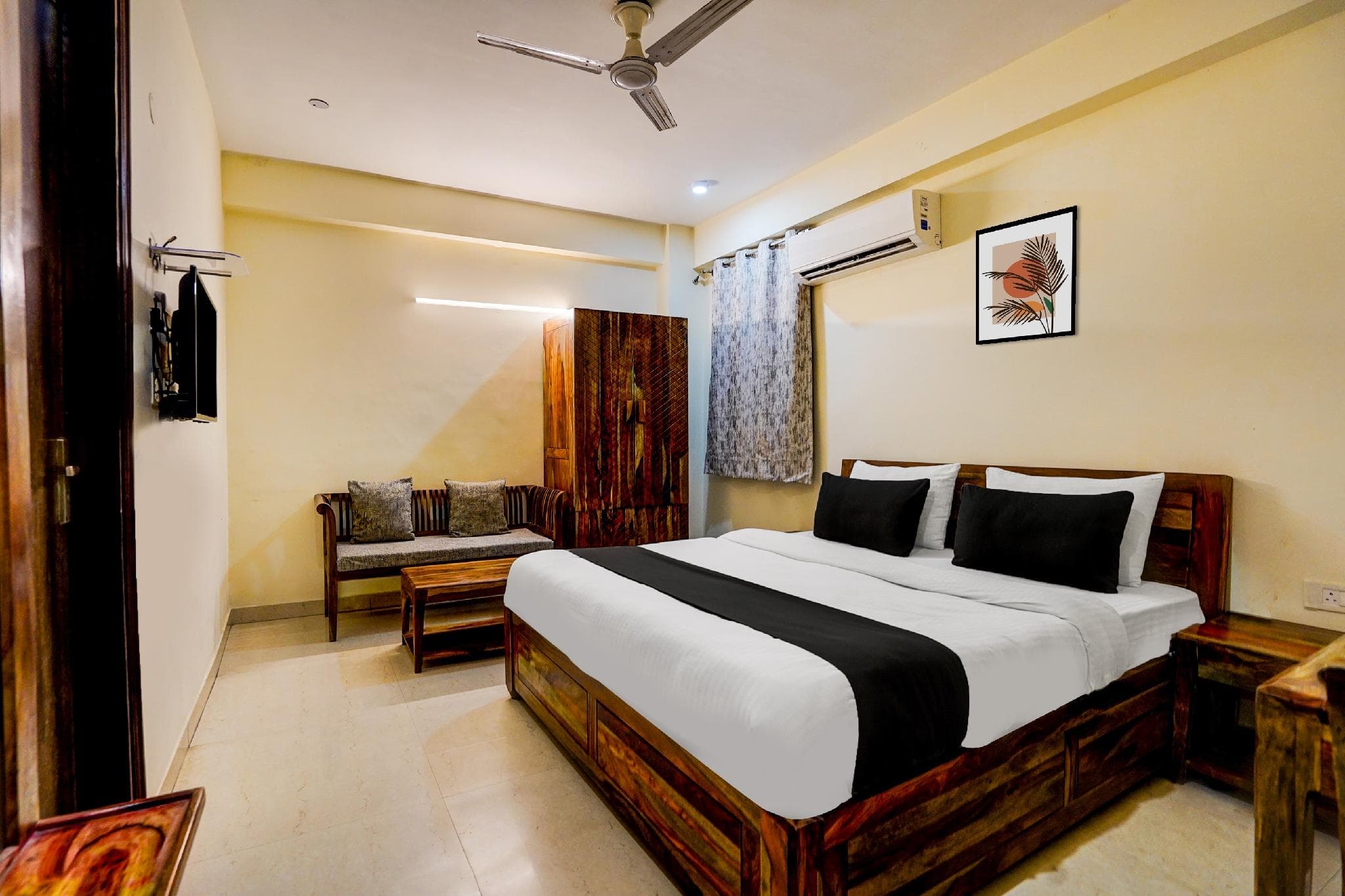 Hotel O Noida 86 retreat photo 2