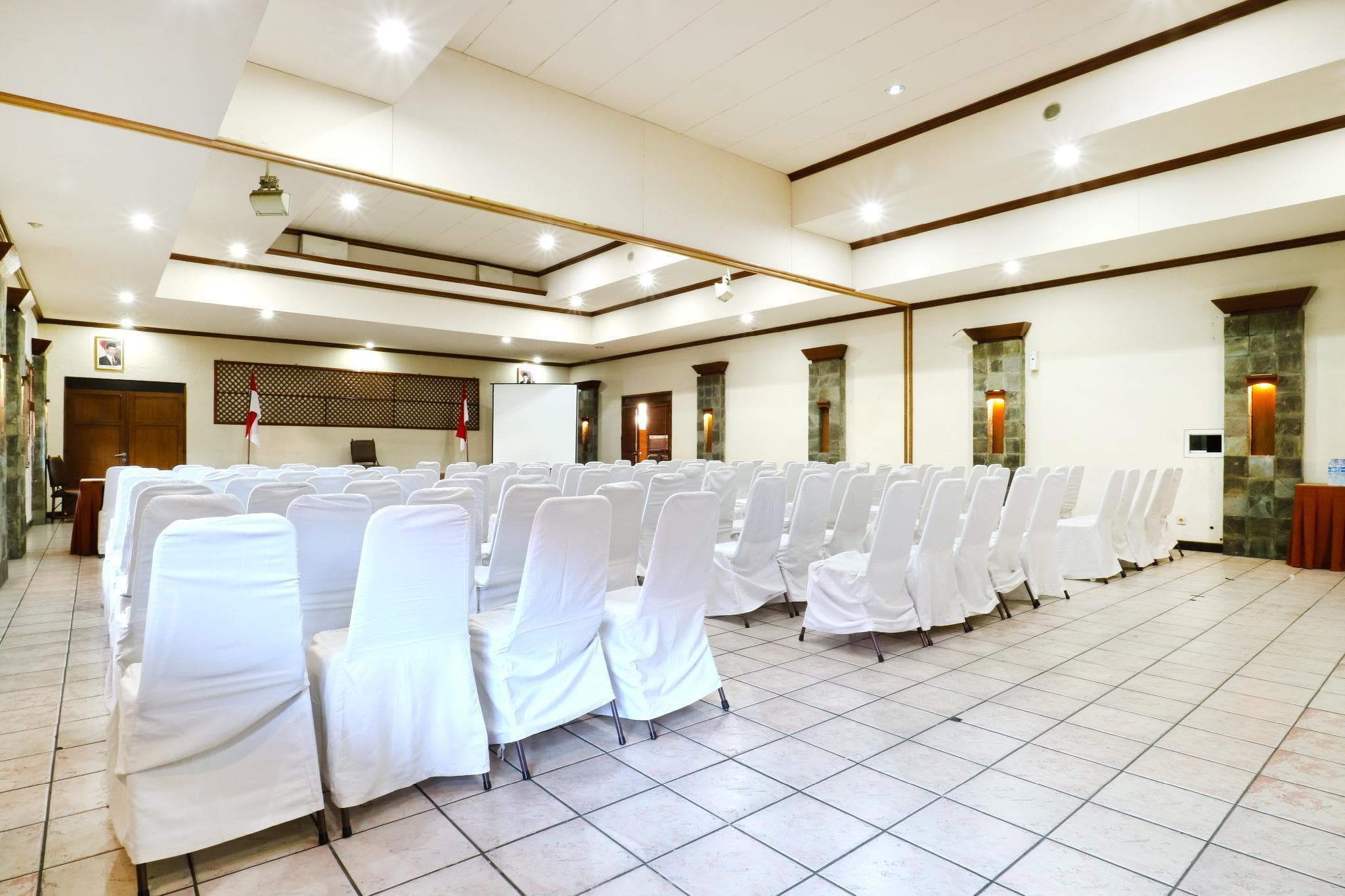 Hotel & Banquet Panorama Lembang photo 5