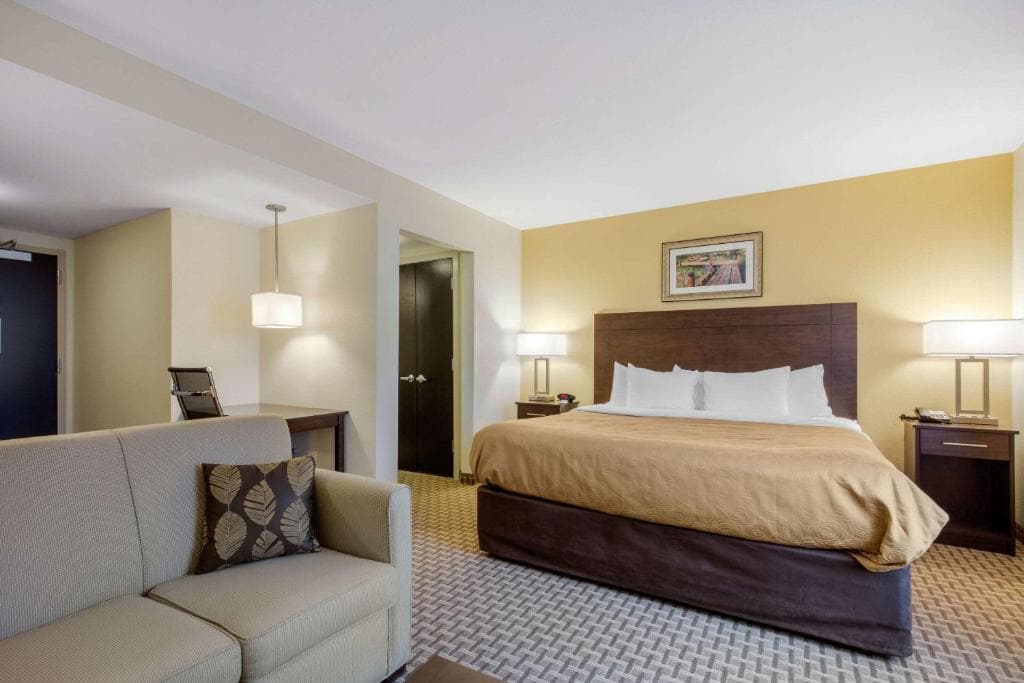 MainStay Suites St. Louis Airport photo 2