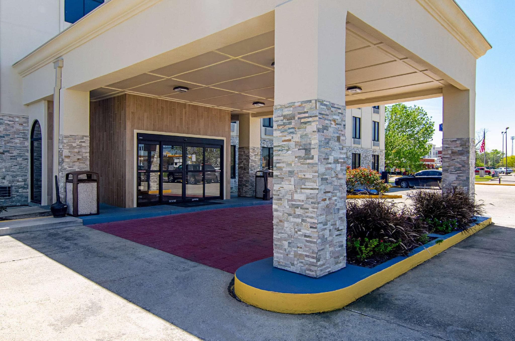 Quality Inn & Suites Near Tanger Outlet Mall photo 4
