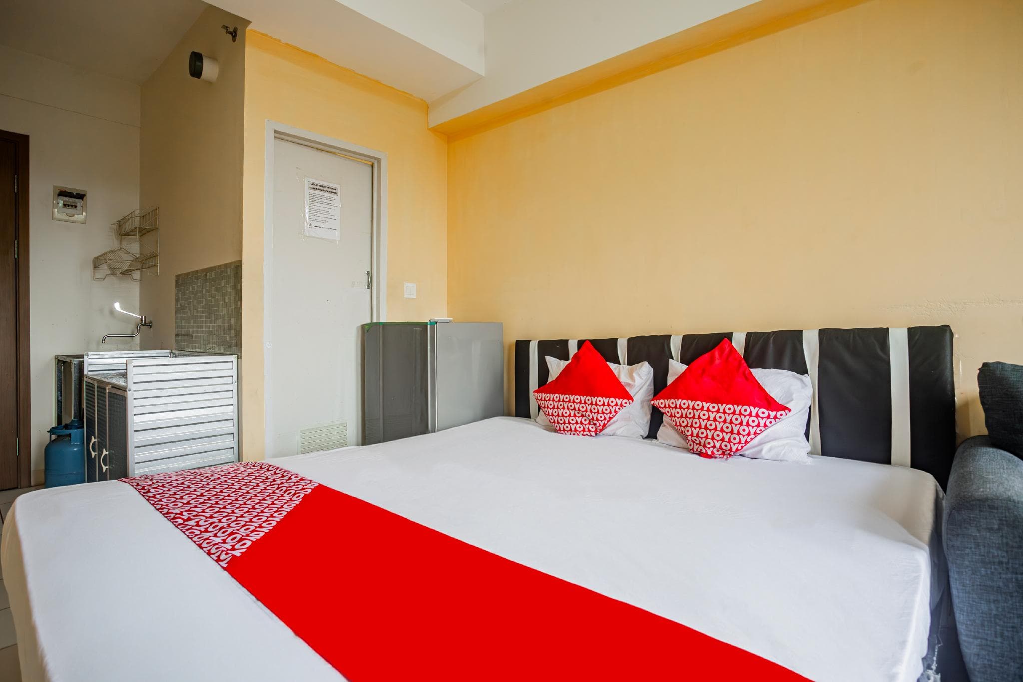 OYO 94080 Apartemen Podomoro Golf View Palito Rooms photo 3