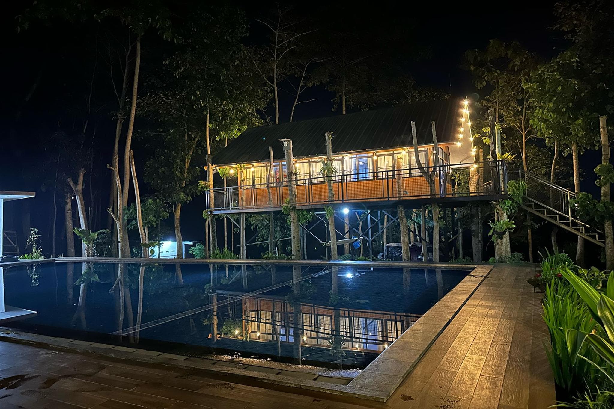M Room Villa