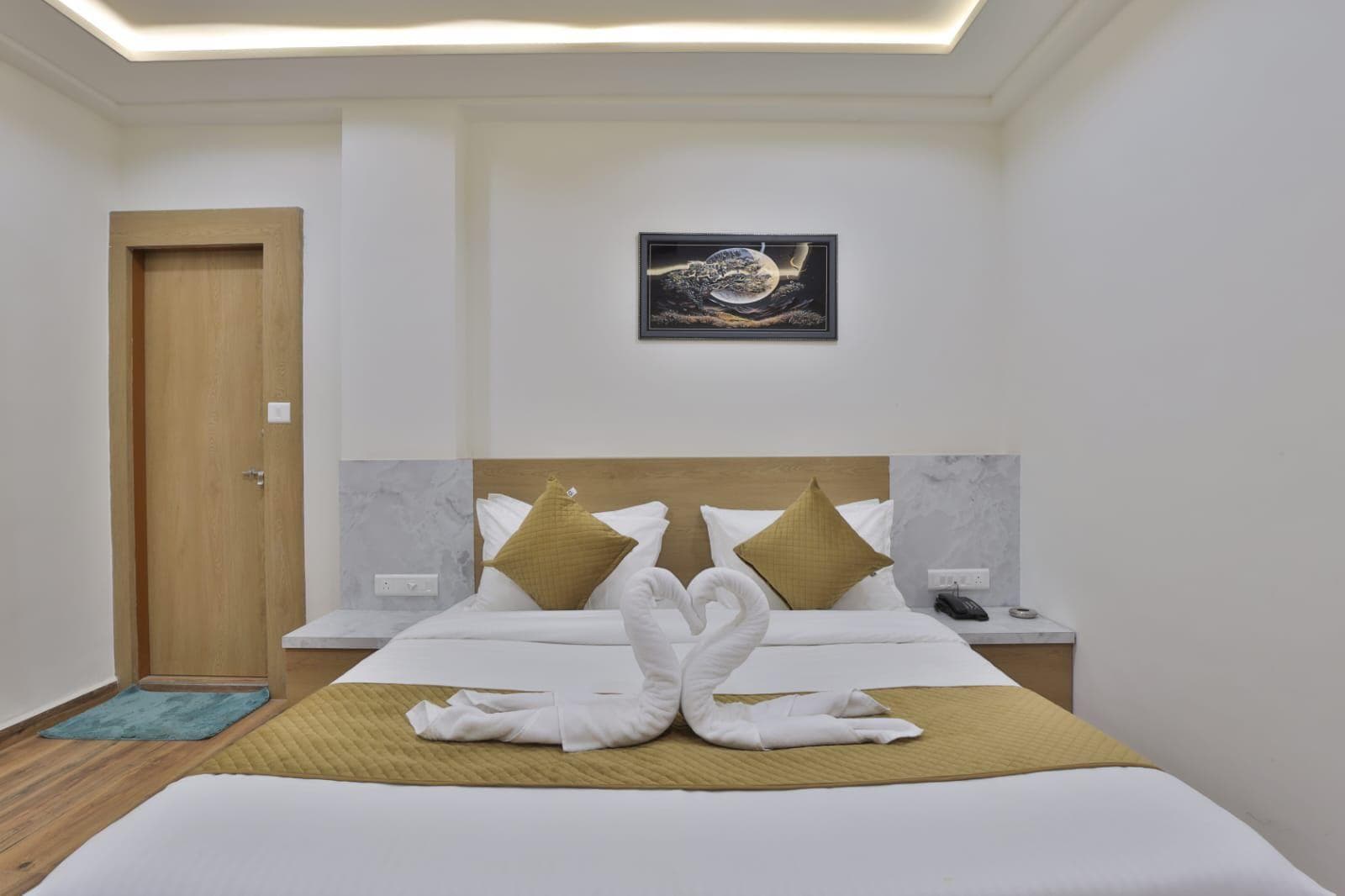 Hotel TGR Rooms photo 2