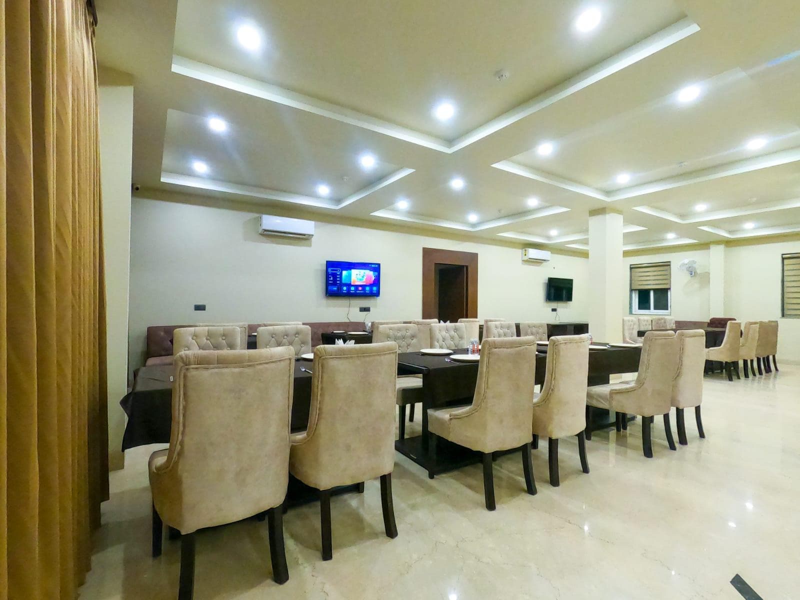 The Taj Vista Agra - Walking distance to Taj Mahal photo 3