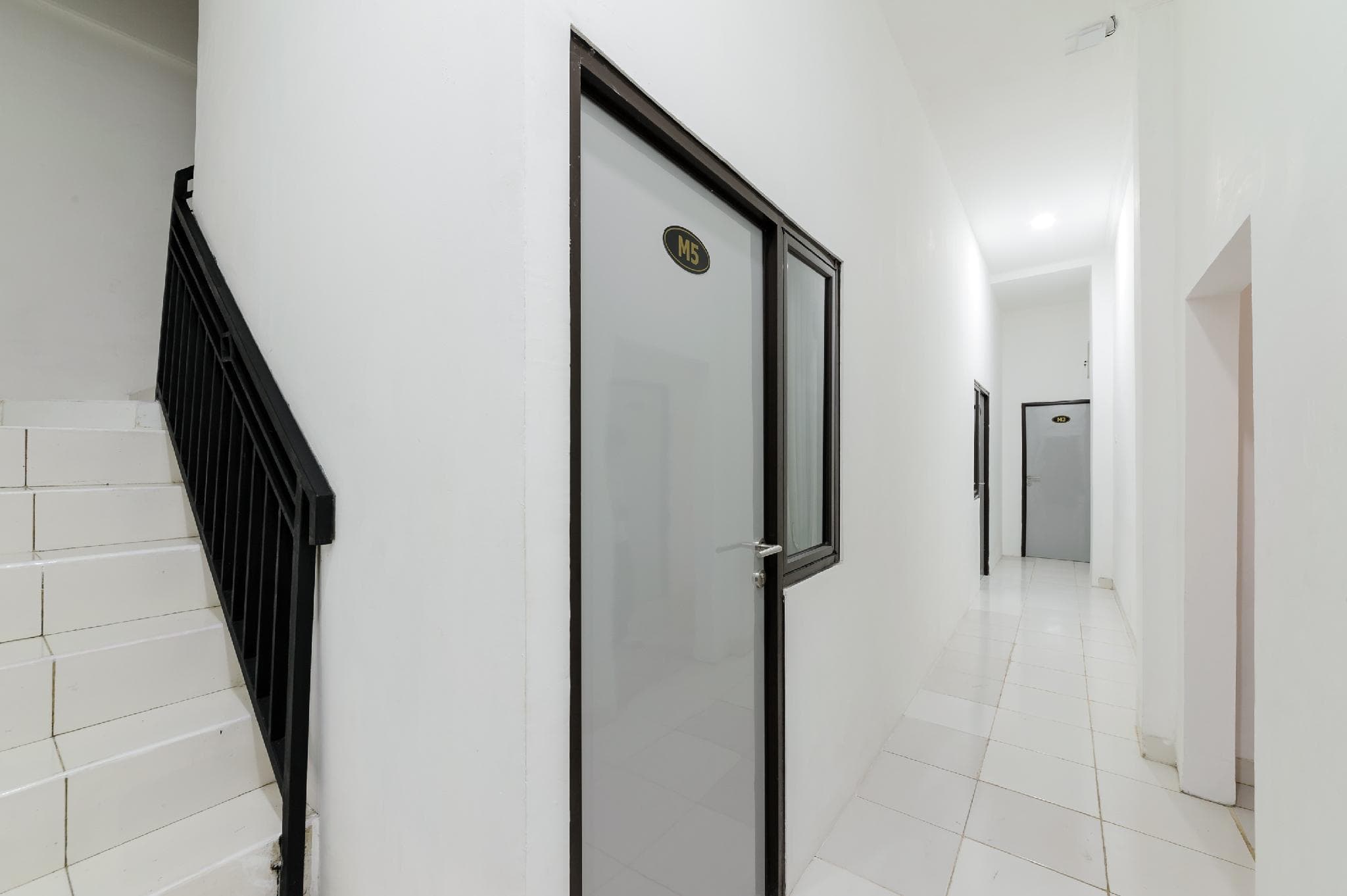 RedDoorz @ Pandu Raya Bogor by Madam M Place photo 5